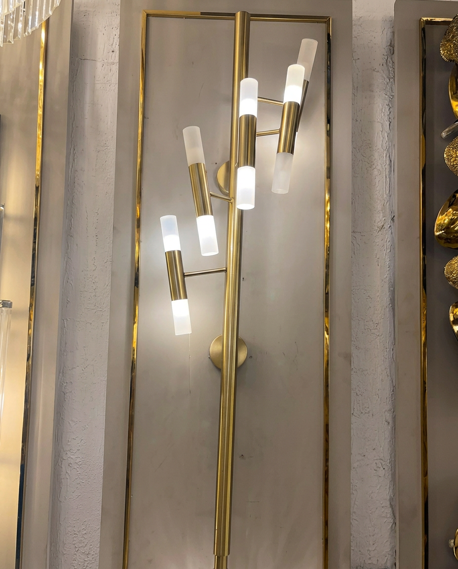 Decorative wall light fixture