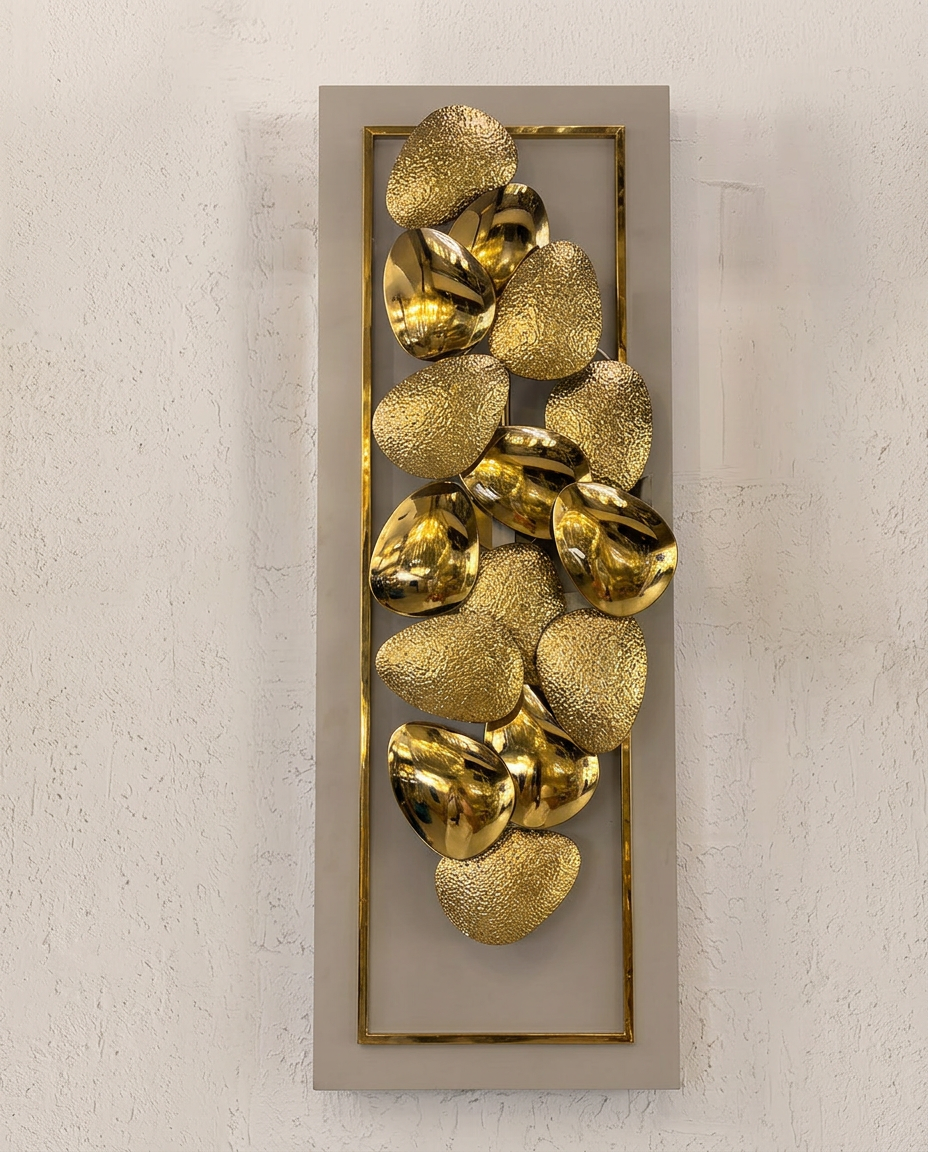 Decorative wall light fixture